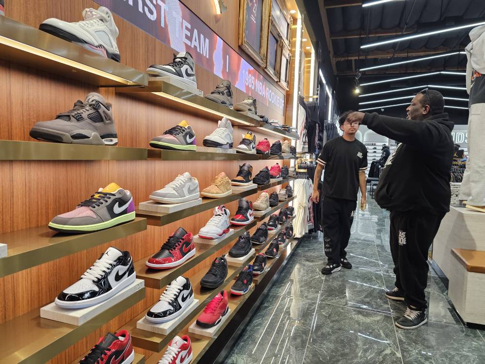 New Mall Era Emerges With Grand Openings — Merced County Times
